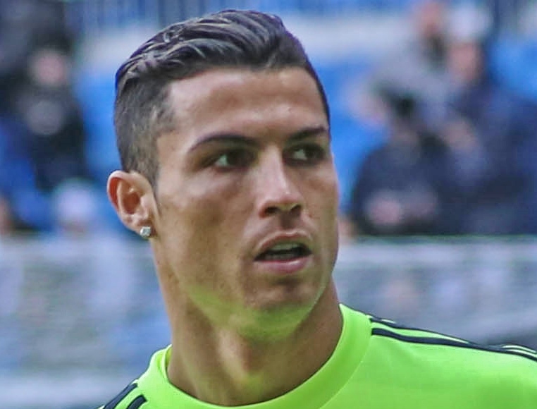 Cristiano Ronaldo entrenando crop cropped