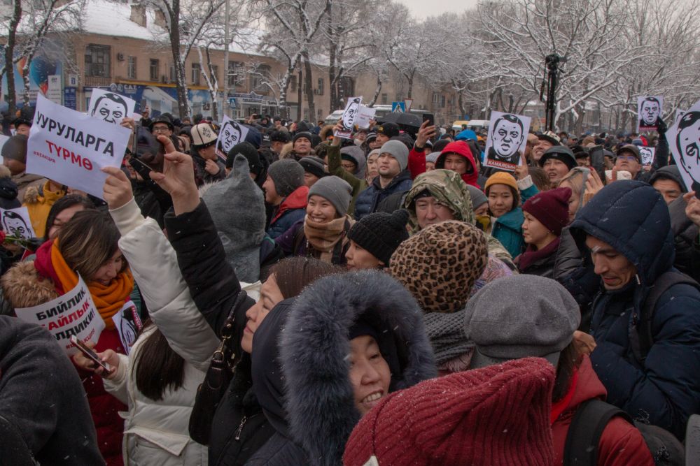 Kyrgystan protests Nov2519