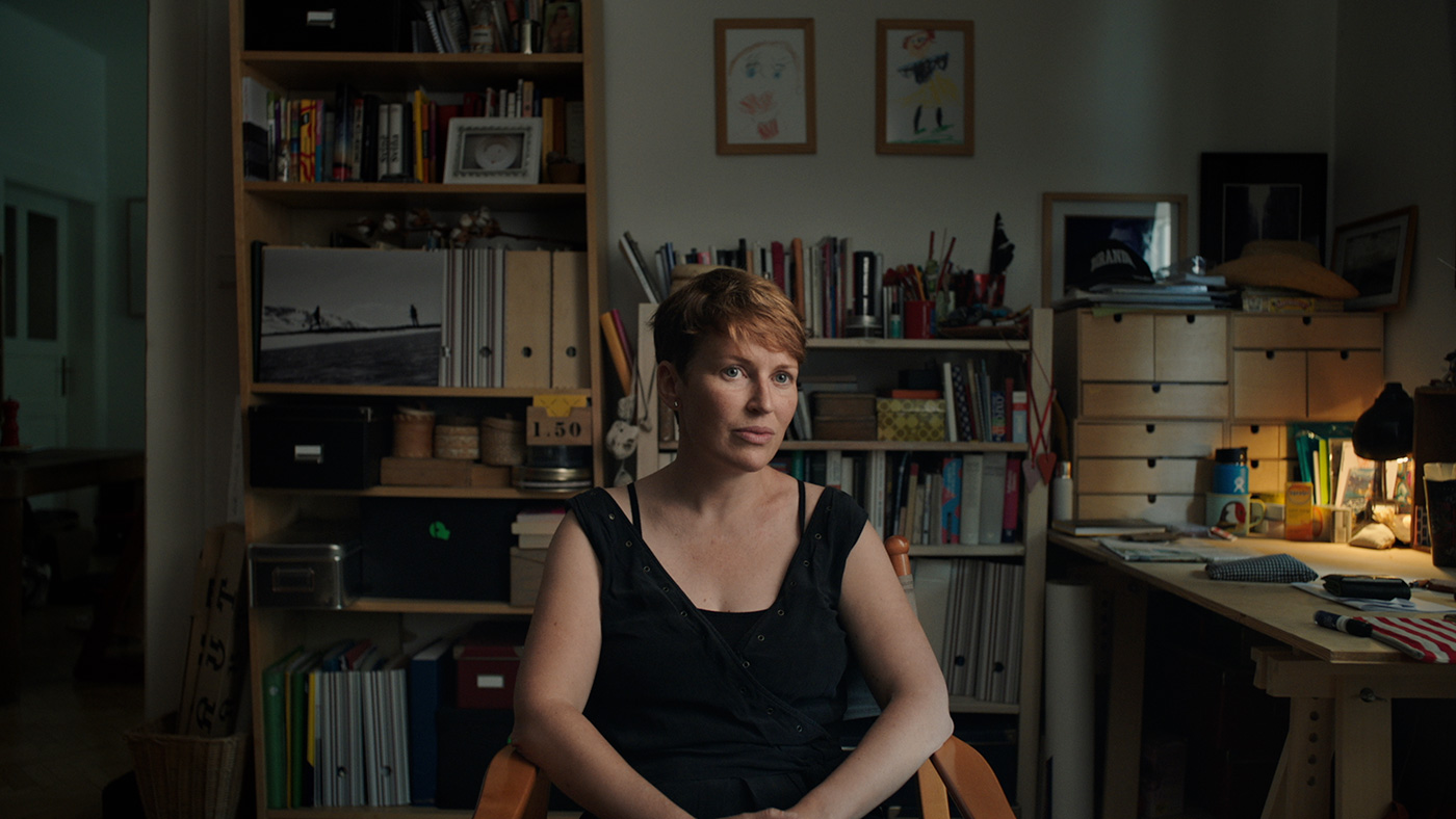 Pavla Holcová during filming of The Killing of a Journalist qkzidrkiqirtvls