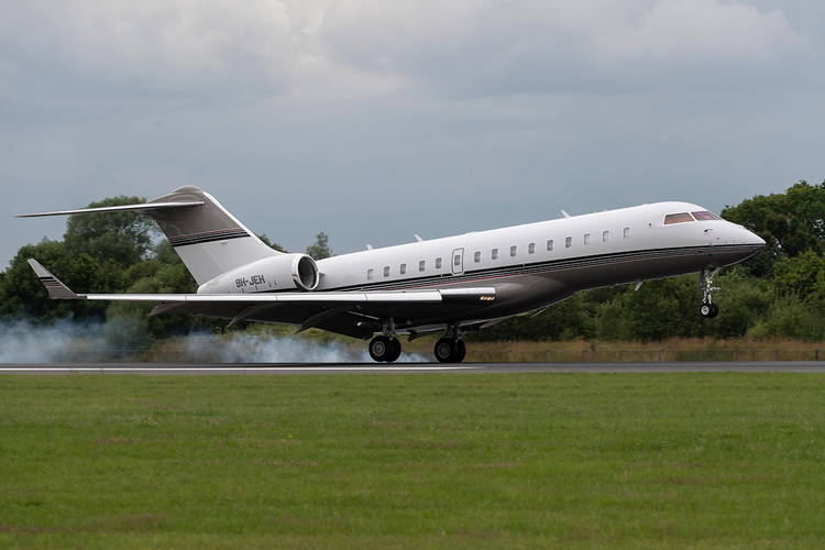 A Bombardier Global 6000 private jet