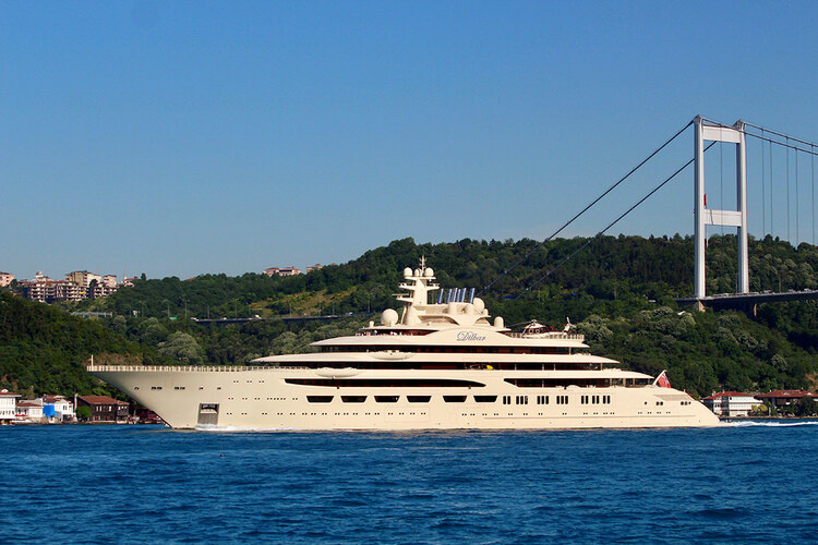 Usmanov's yacht, the Dilbar, with its helicopter