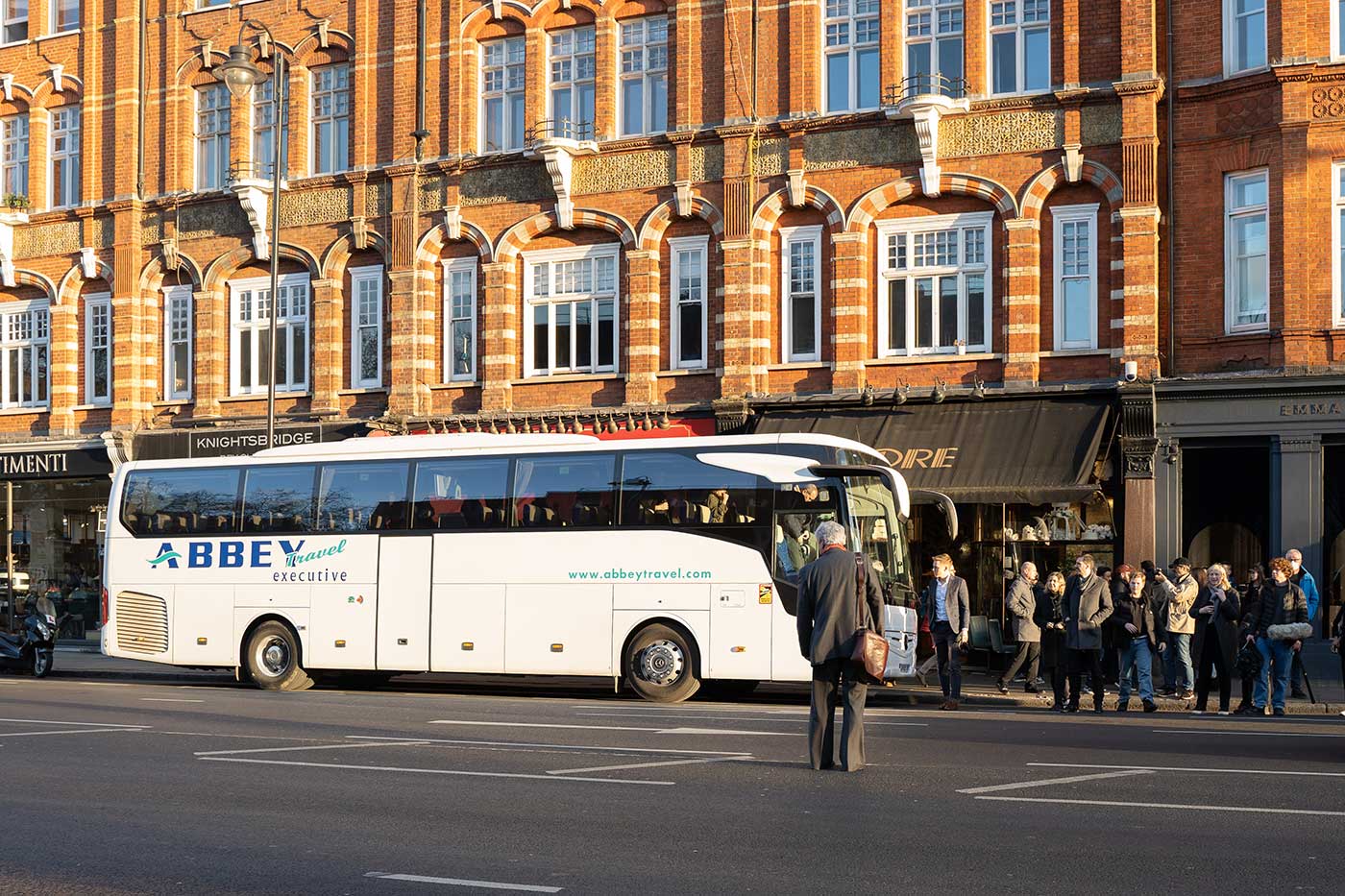 asset-tracker/londongrad-kleptocracy-tour-bus.jpg