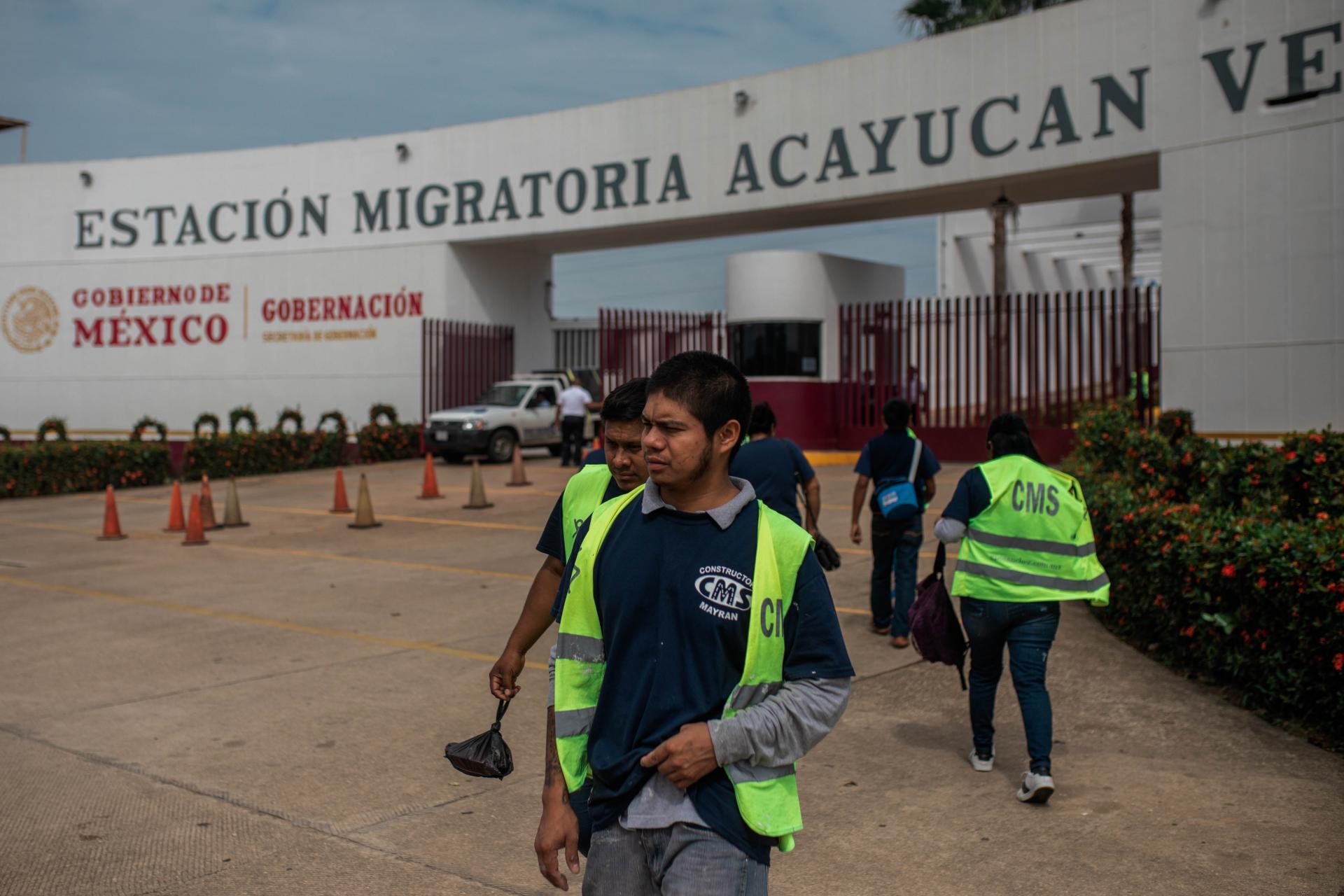 cruel-road-north/acayucan-migration-camp.jpg