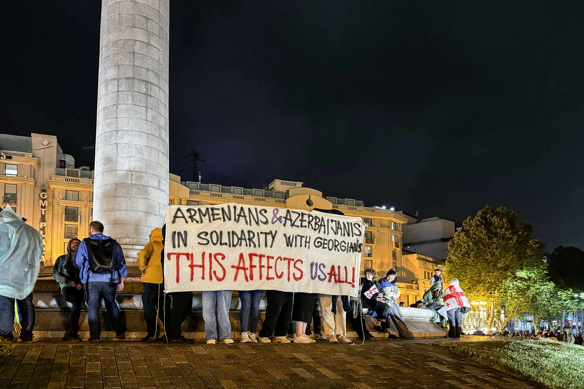 Protesters showing support to Georgians in Tiblisi