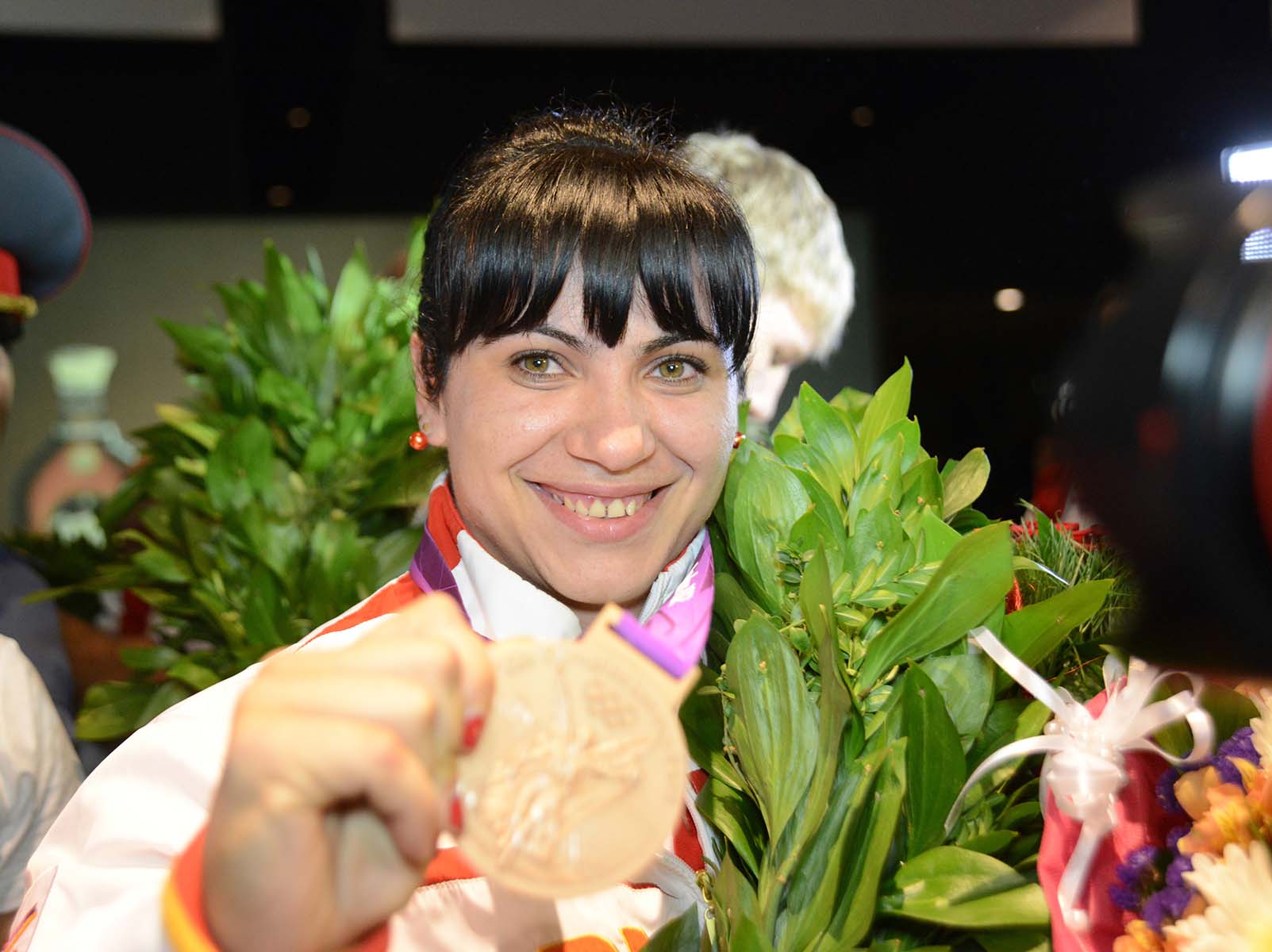 Hripsime Khurshudyan returns home from the 2012 Olympic Games in London. (Photo: PHOTOLURE / Hayk Badalyan)
