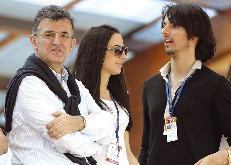Svetozar Marovic pictured here with his daughter Milena and son Milos. The two men took €3.6 million in loans to build an aquapark but it was never built. The money disappeared and Budva municipality was left holding a €1.6 million debt. (Photo by Dan)