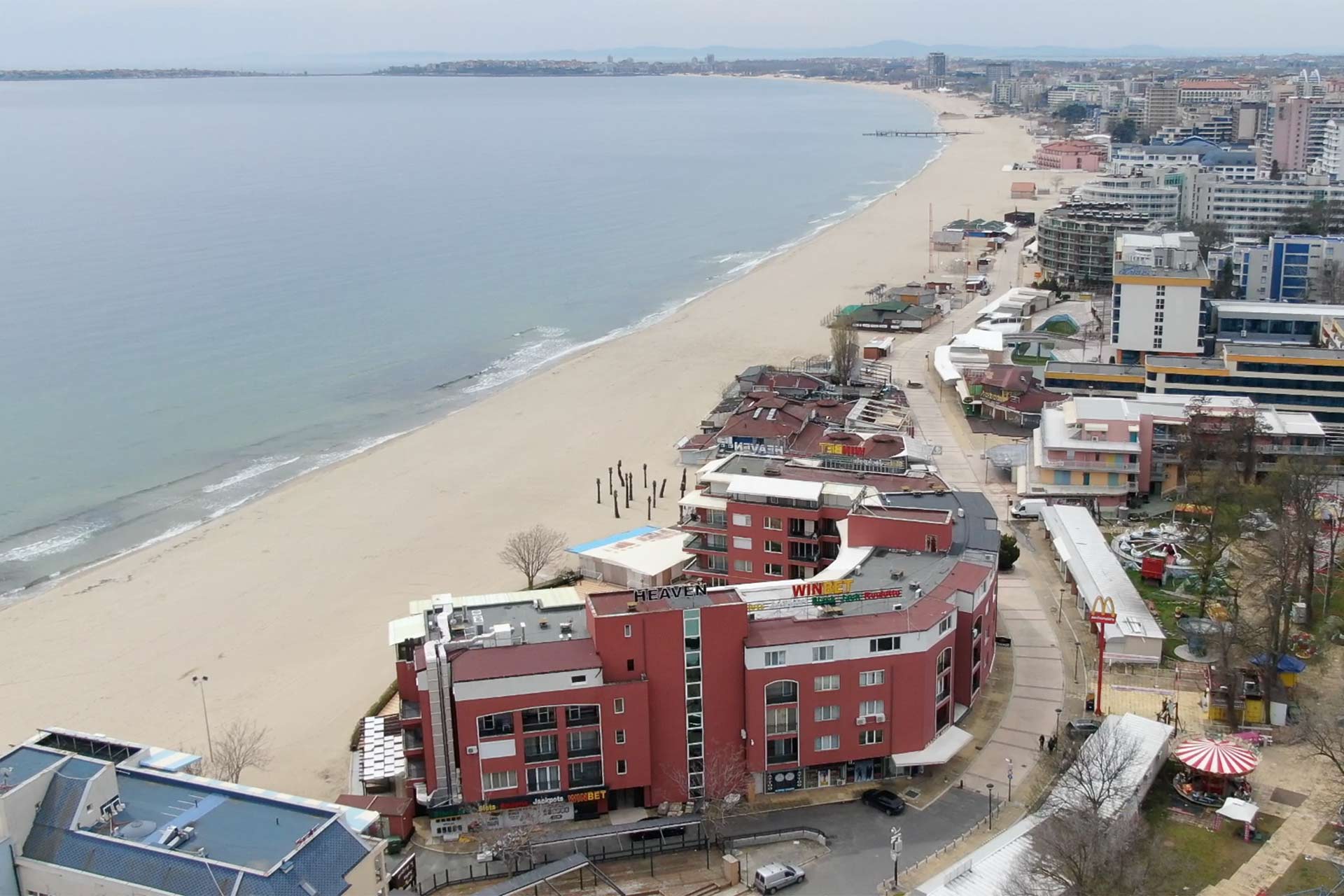 Transferul banilor din alimente furate din UE către bunuri imobiliare și produse de lux