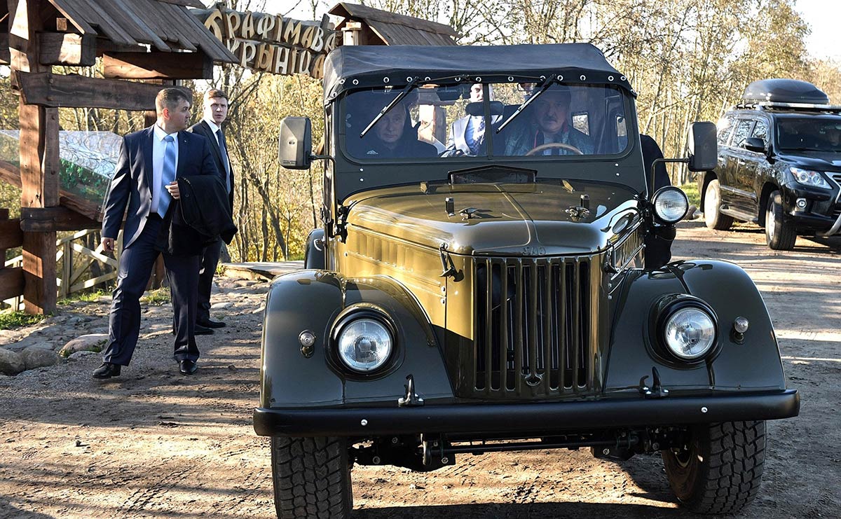 investigations/Vintage-1967-Soviet-GAZ-69.jpg