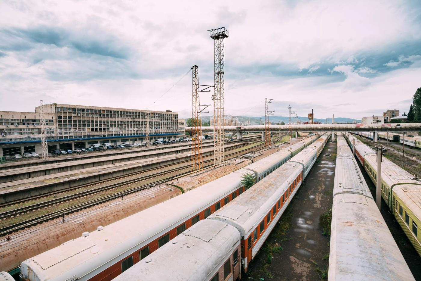 investigations/carriages-tbilisis-railway-station.jpg