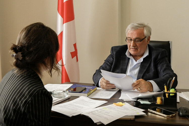 Dilar Khabuliani speaks to a reporter eiqeeiqedirekmp