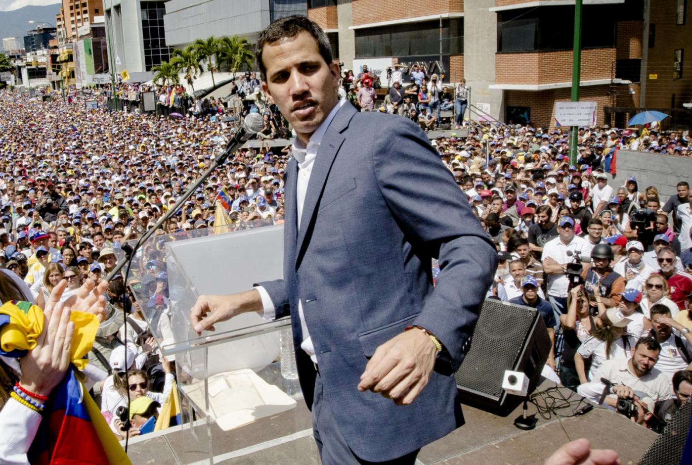 revolution-to-riches/GUAIDO1.jpg