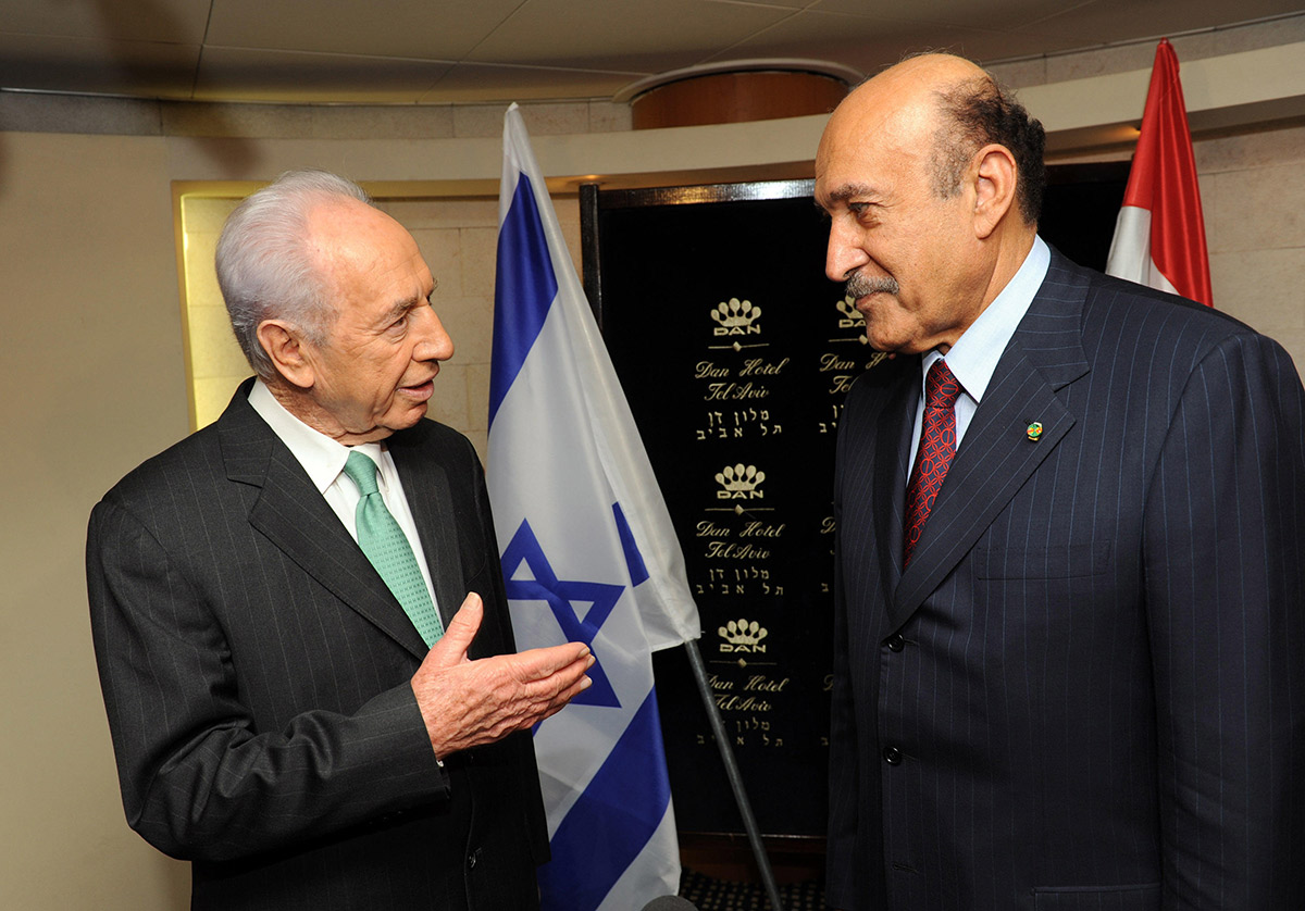 suisse-secrets/Suleiman-and-Peres-Alamy.jpg