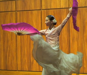 Woman dancing at a 2021 event in Tegucigalpa