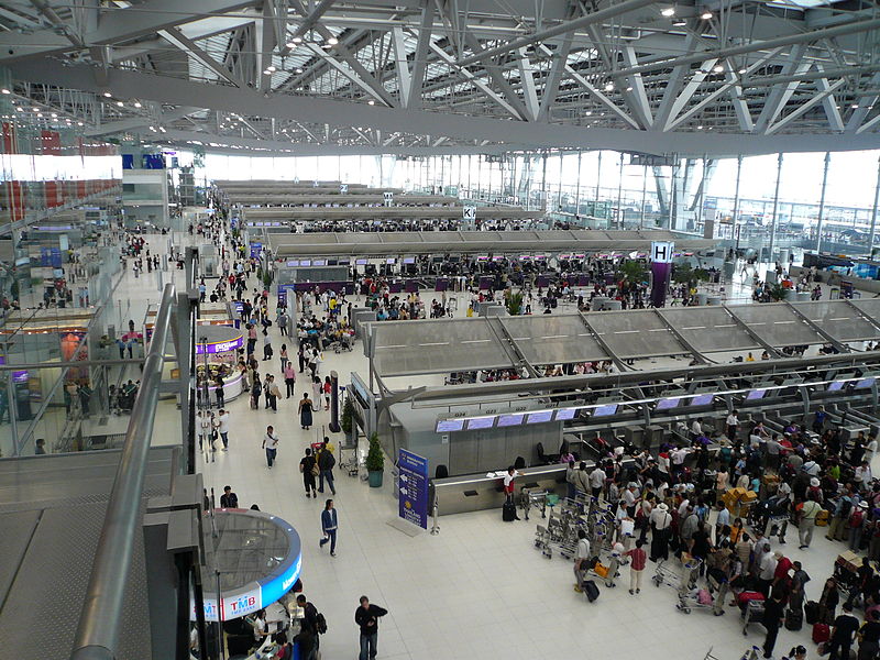 800px-Terminal de laéroport international de Bangkok