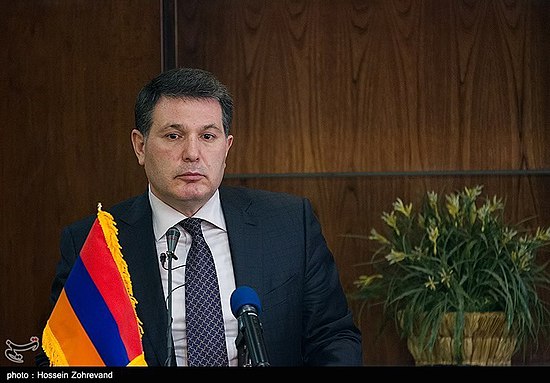 Генпрокуратура Армении требует конфисковать у обвиняемого в коррупции экс-министра экологии имущество на 5 млн долларов