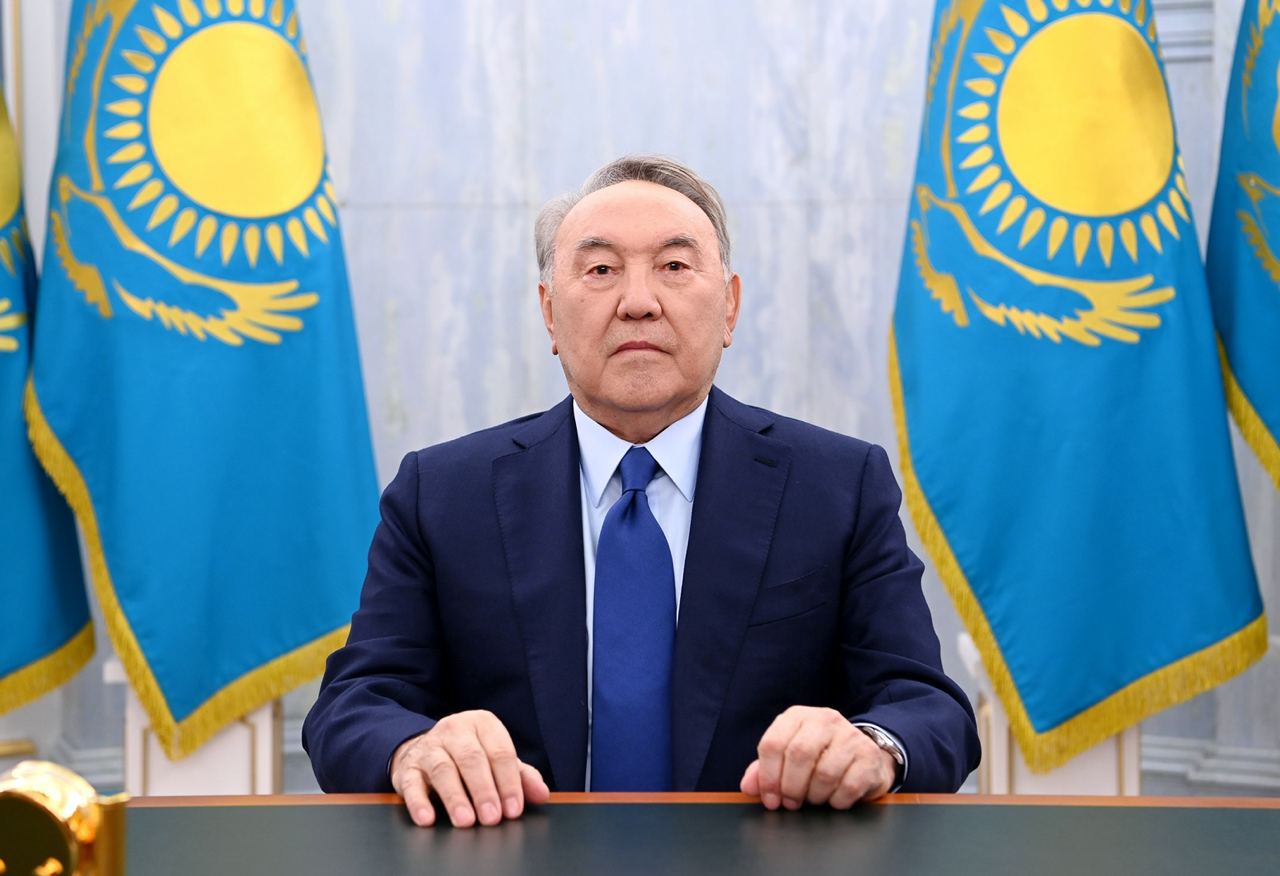 Семеро сотрудников из руководящего состава созданного Назарбаевым фонда уволились