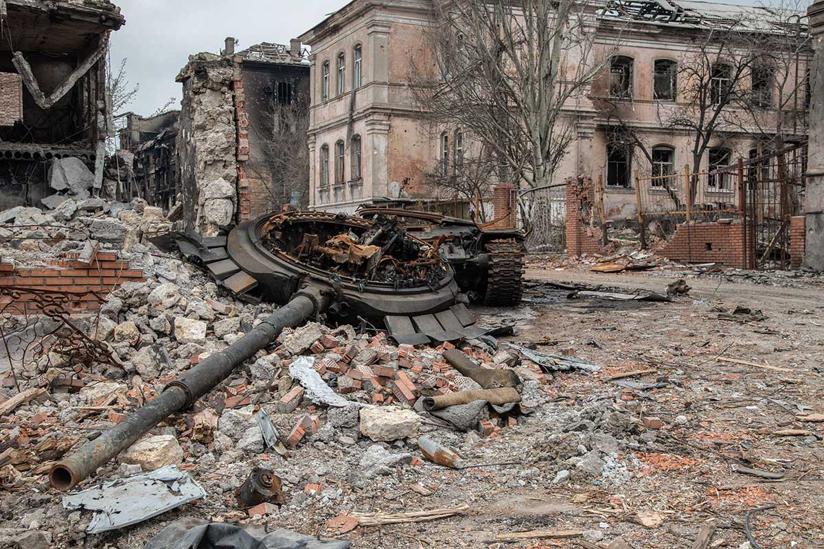 Mariupol-Destroyed-Tank
