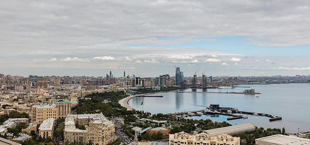 640px-Vista de Baku Azerbaiyán 2016-09-26 DD 117