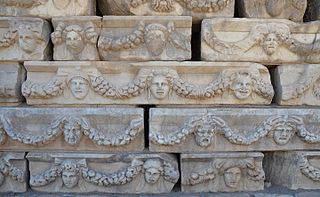  In cases like the looting of Aphrodisias, stolen cultural heritage can directly translate into lost tourism dollars from the local economy. (Source: Wikimedia Commons)