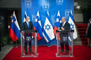 Σε ταξίδι στο Ισραήλ, ο Σλοβένος πρωθυπουργός συναντήθηκε με διαβόητη εταιρεία spyware