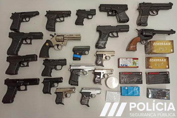Alarm and signal weapons are generally non-lethal facsimiles of popular firearms, but can be converted into lethal weapons. (Source: Europol)