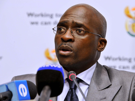 Malusi Gigaba, then Minister of Public Enterprise, announces the appointment of Brian Molefe as Chief Executive of Transnet in 2011. (Photo: GovernmentZA, flickr)