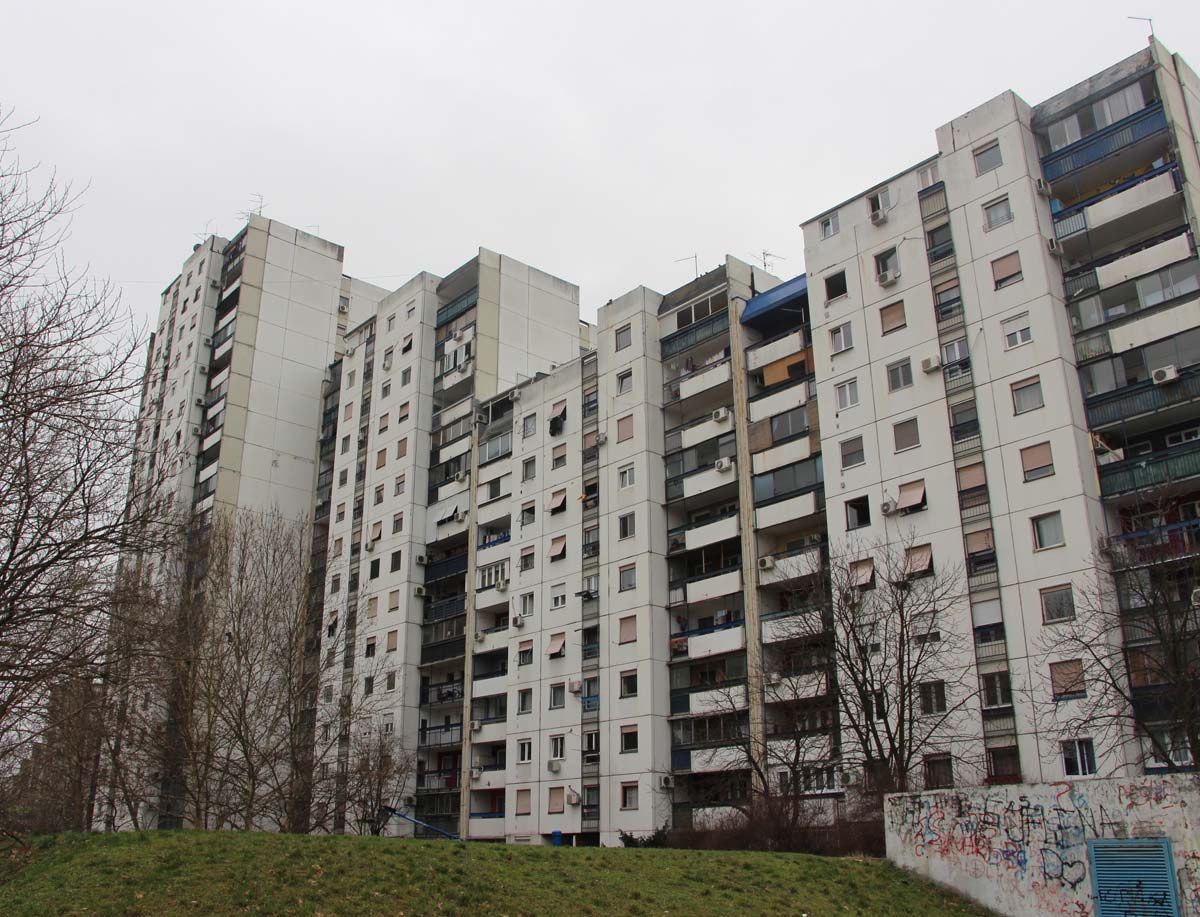 Block 61 in Belgrade includes the apartment allegedly given to then doctor Zlatibor Lončar for allegedly finishing off a wounded crime figure by giving him a fatal injection.  (photo: KRIK)