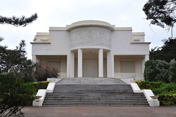 The villa purchased by Artur Ocheretny. (Wikipedia.org. User: TONIODELBARRIO6464)