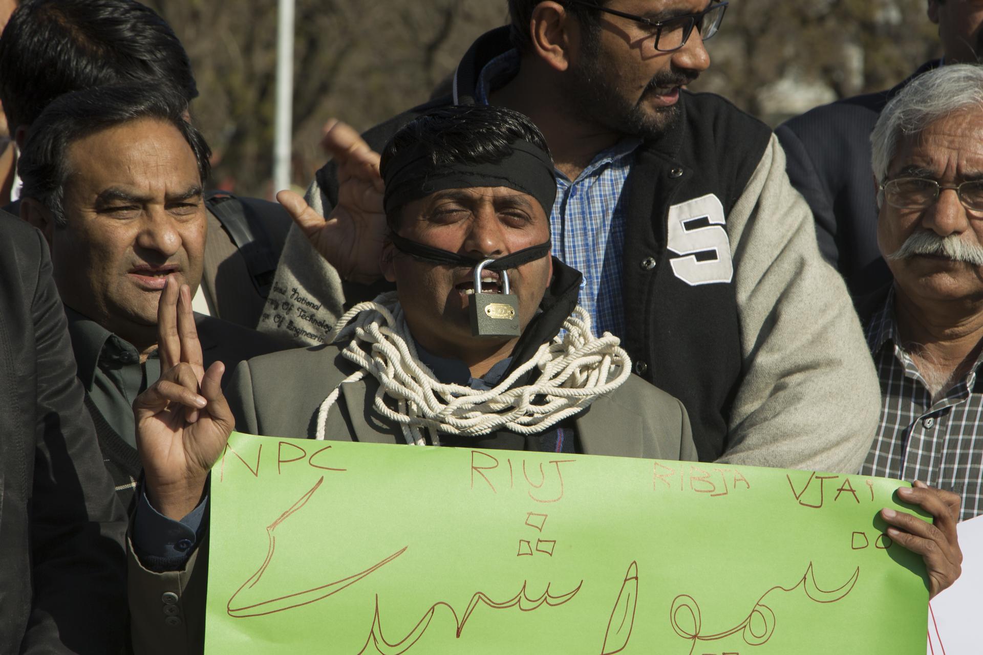 Pakistani journalists protest in Islamabad, Pakistan, to condemn the death of a journalist, Monday, Feb. 13, 2017. (AP Photo/B.K. Bangash)