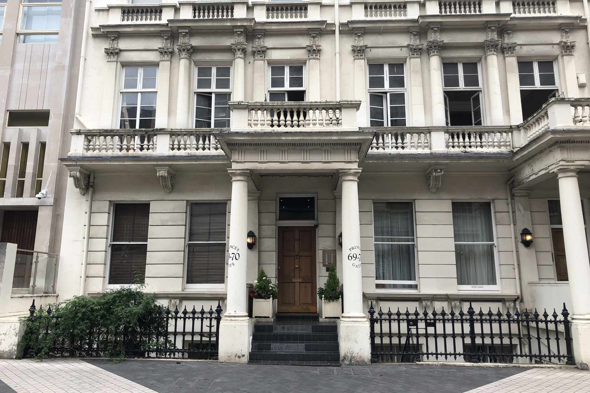 London-Apartment-Banner