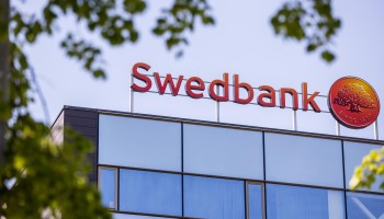 Утечка из Swedbank показала, что сотрудники банка шутили про схемы отмывания денег