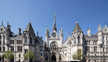 The New York Times: правовая система Великобритании позволяла российским олигархам десятилетиями бороться с негативом в СМИ через дорогостоящие судебные процессы