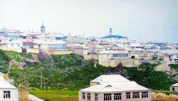 Директора дагестанской школы уличили в связях с чиновниками, похищавшими деньги Фонда социального страхования