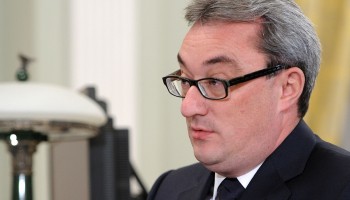 Экс-главу республики Коми оставили под арестом по обвинению в создании преступного сообщества и мошенничестве