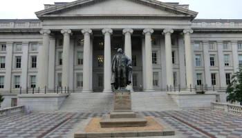 US Bill to Offer Rewards for Whistleblowers Exposing Money Laundering