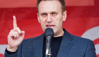 Russia’s Navalny, Running for Presidency, Exposes Putin-Allied Mayor