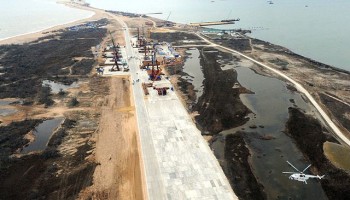 Russia / Ukraine: US Sanctions Hit Putin’s Crimea Bridge