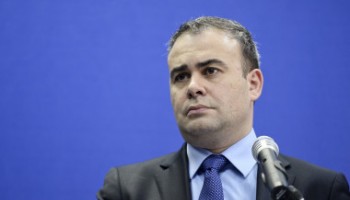 Romania: Former Finance Minister Questioned over Picasso and Warhol Collection