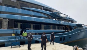 Financial Times: задержанная в Лондоне суперъяхта за 38 миллионов фунтов принадлежит основателю телеком-компании с Урала