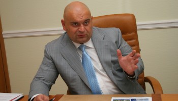 Бывшего министра экологии Украины объявили в розыск по делу о самой большой взятке в истории страны