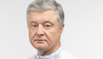 «Слiдство.iнфо»: экс-президент Украины Петр Порошенко переписал корпорацию Roshen на сына. Так ее не смогут арестовать