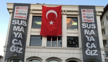 Turkey: Opposition Leader Blasts Gov't for Journalist Crackdowns
