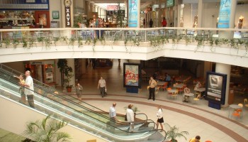 Ukraine: Fugitive Former Ecology Minister Zlochevsky ‘Owns Fashion Store in Kyiv’