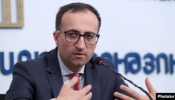 Главу Минздрава Армении заподозрили в конфликте интересов из-за закупок ведомства у компании его жены