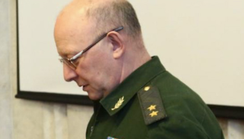 Экс-главе Центра примирения сторон в Сирии дали условный срок по делу о хищении зарплат у подчиненных и не стали лишать звания