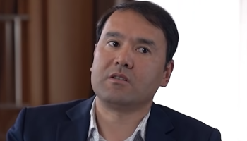 Депутат из Узбекистана признал конфликт интересов во владении родственниками министра строительства страны доли в крупном подрядчике