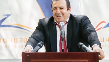 Самый богатый депутат Армении стал главным фигурантом дела о подкупе избирателей: политический шантаж или ответ перед законом?
