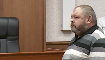 Бывшего арбитражного судью в Екатеринбурге приговорили к восьми годам колонии за взятку в 14 млн рублей
