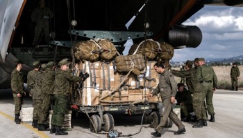 Майора вооруженных сил приговорили к восьми годам за взятки от военных, которые хотели служить в Сирии