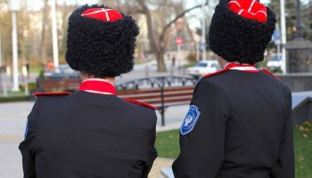 В Москве задержали мужчину, притворяющегося генералом казачьего войска. Он обещал за взятки трудоустроить в полицию